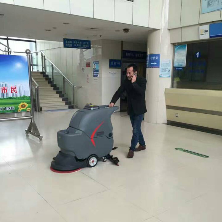 农业托管助农增收迎丰年(图1)