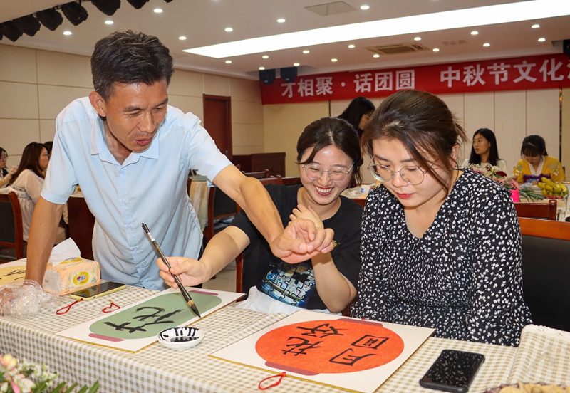 从“一把扫帚”到无人驾驶 环卫工作迎来智慧之变(图1)